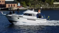 Begleitboot in Stockholm / &copy; Hartmut Wilcken