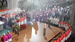 Bei feierlichen Anl&auml;ssen sind besonders viele Dommessdiener im Einsatz. (DR)