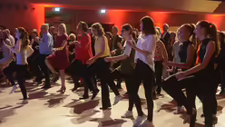 Bei "Saturday nightfever" werden alle zum Mitmachen mobilisiert. / &copy; Tomasetti (DR)