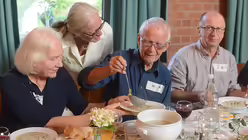 Beim Essen geht es um einen ungezwungenen Kontakt / © Beatrice Tomaetti (DR)