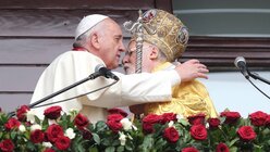 Papst Franziskus hat zum Abschluss seiner Reise in die Türkei mit dem Patriarchen Bartholomäus das orthodoxe Andreasfest gefeiert.  (dpa)