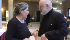 Bildhauerin Maria Fernandez und Erzdi&ouml;zesankirchenmusikdirektor Richard Mail&auml;nder / &copy; Beatrice Tomasetti (DR)