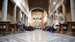 Blick in den Innenraum der Kirche / © Martin Biallas (DR)