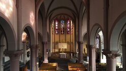 Blick in den Innenraum von St. Nikolaus von der Orgelempore aus.  / © Kirchengemeinde St. Nikolaus (privat)
