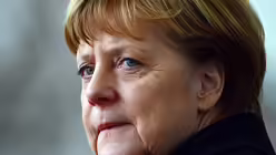 Am 1. Mai 2008 wurde der Karlspreis an die Bundeskanzlerin Angela Merkel verliehen in "Anerkennung ihrer herausragenden pers&ouml;nlichen Verdienste um die Einigung der Europ&auml;ischen Union." / &copy; Maurizio Gambarini (dpa)