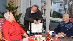 Das Ehepaar Kuske ist seit 62 Jahren miteinander verheiratet und lebt seit kurzem gemeinsam im Marie Juchacz-Zentrum. / © Beatrice Tomasetti (DR)