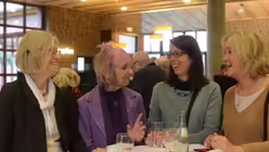 Das Künstlerduo Ingrid Ittel-Fernau und Monika Kampmann aus Rösrath / © Beatrice Tomasetti (DR)