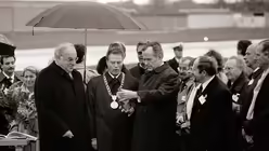 Darunter George Bush. / &copy; N.N. (Bistum Speyer)