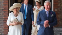 Der britische Thronfolger Prinz Charles und seine Ehefrau Herzogin Camilla  / © Dominic Lipinski (dpa)