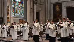 Der Jugendchor am K&ouml;lner Dom singt als Vorgeschmack auf sein Konzert am 8. September Teile aus der "Sch&ouml;pfung" von Haydn. / &copy; Beatrice Tomasetti (DR)