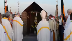 An der Marienkapelle beten alle zum Abschluss den "Engel des Herrn". / © Beatrice Tomasetti (DR)