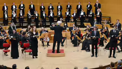 In der Philharmonie tritt das Vokalensemble Kölner Dom mit nur 24 Sängerinnen und Sängern auf. / © Beatrice Tomasetti (DR)