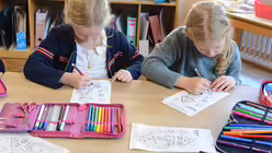 In der Schule lernen die Kinder, dass der Heilige Martin mit dem Herzen auf die Menschen geschaut hat. / &copy; Beatrice Tomasetti (DR)