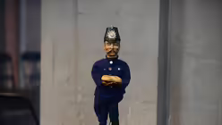  Der Schutzmann war bekanntlich in den Straßen des Hafenviertels am Rhein unterwegs. / © Beatrice Tomasetti (DR)