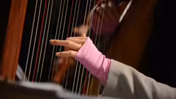 Die Finger von Nora Hippe m&uuml;ssen trotz K&auml;lte beweglich bleiben. / &copy; Tomasetti (DR)