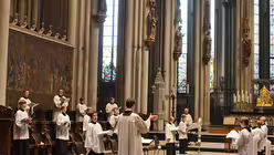 Die Gestaltung des sonntäglichen Chorgebets gehört zu Gregor Loers Aufgaben. / © Beatrice Tomasetti (DR)