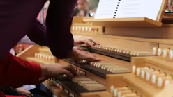 Die H&auml;nde kommen sich dabei nicht in die Quere! / &copy; Lea Br&uuml;ggemann (DR)