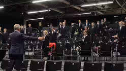 Die Kinder der Domch&ouml;re beim Einsingen auf Abstand im Staatenhaus. / &copy; Beatrice Tomasetti (DR)