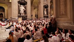 "Die Kirche braucht euch und ihr seid das Rückgrat", bestärkt Kardinal Woelki die Jugendlichen / © Luis Rüsing