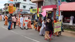 Die K&ouml;lner Delegation um Kardinal Woelki pilgerte einige Meter mit / &copy; Nadim Ammann (Erzbistum K&ouml;ln)