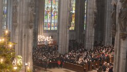 Die Kölner nehmen stets großen Anteil am Epiphaniefest in der Hohen Domkirche / © Beatrice Tomasetti (DR)