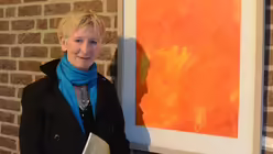 Die Künstlerin Katja Ploetz hat unter dem Titel "Am Anfang war das Licht" im Kölner Maternushaus ausgestellt / © Beatrice Tomasetti (DR)