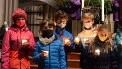 Die Lichter- oder auch Rorate-Messe lebt vom Kerzenschein. / © Beatrice Tomasetti (DR)