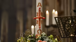 Die neue Osterkerze / &copy; Beatrice Tomasetti (DR)