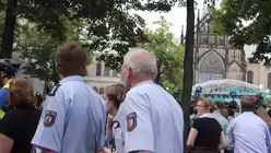 Die Polizei zeigt Präsenz. / © Melanie Trimborn (DR)
