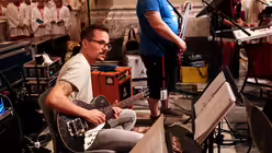 Die richtige Mucke ist am Start / © Luis Rüsing