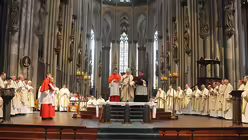 Die Stadt- und Kreisdechanten des Erzbistums w&auml;hrend der Chrisam-Messe / &copy; Beatrice Tomasetti (DR)