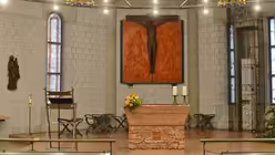 Die Trauung im famili&auml;ren Rahmen fand in der Bensberger Edith-Stein-Kapelle statt / &copy; Beatrice Tomasetti (DR)