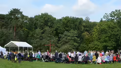 Die Waldmesse im Lindenthaler Tierpark erfreut sich wachsender Beliebtheit und ist in 20 Jahren zu einem Selbstl&auml;ufer geworden / &copy; Beatrice Tomasetti (DR)