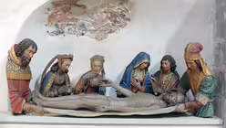 Diese Grablegung Christi aus dem 16. Jahrhundert gehört zu den wenigen Ausstattungsstücken der Kirche. / © Beatrice Tomsetti (DR)