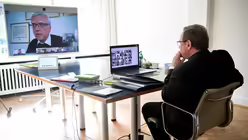 Auch die Vollversammlung der Deutschen Bischofskonferenz im Februar ist digital / &copy; Sascha Steinbach (epa pool)