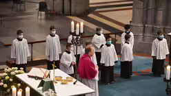 Domdechant Kleine freut sich &uuml;ber die zahlreichen Neuzug&auml;nge im Domchor. / &copy; Beatrice Tomasetti (DR)