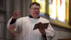 Domkantor Oliver Sperling hat bewusst eine einfache Messe geschrieben, die in Corona-Zeiten auch ohne Proben gut zu meistern ist. / &copy; Beatrice Tomasetti (DR)