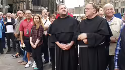 Einf&uuml;hrung des neuen Erzbischofs (DR)