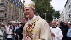 Einf&uuml;hrung des neuen Erzbischofs (DR)