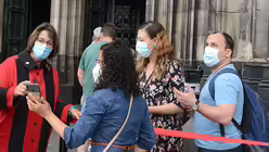 Domschweizerin Nicole Reitgruber liebt den Kontakt mit Menschen. / &copy; Beatrice Tomasetti (DR)