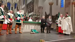 Domvikar Hopmann ist der zust&auml;ndige Feldkaplan des Reiterkorps (DR)