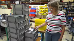 In diesem Arbeitsbereich werden Gegenst&auml;nde sortiert / &copy; Theresa Meier (DR)