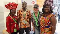 Steyler Missionare - Pater Joseph Frimpong mit Schwestern aus Ghana  (DR)