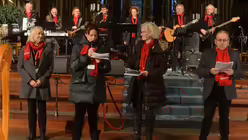 Pia Modanese begrüßt die Teilnehmer des Konzertes auf italienisch. / © Tomasetti (DR)