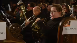 Mit den Blechinstrumenten wird es richtig festlich&hellip; / &copy; Tomasetti (DR)