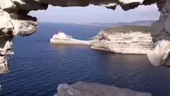 Unber&uuml;hrte K&uuml;stenlandschaft / &copy; Verena Tr&ouml;ster