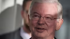 Ebenso Roland Koch, ehemaliger Ministerpr&auml;sident Hessens / &copy; Klaus Venus (KNA)