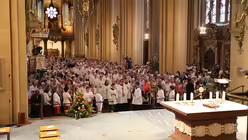 Eindrücke aus dem Pontifikalamt am Tag der Frauen am Montag der Liboriwoche (DR)