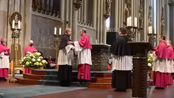 Einführung von Domvikar Jörg Stockem / © Beatrice Tomasetti (DR)