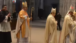 Einzug in den K&ouml;lner Dom / &copy; Beatrice Tomasetti (DR)